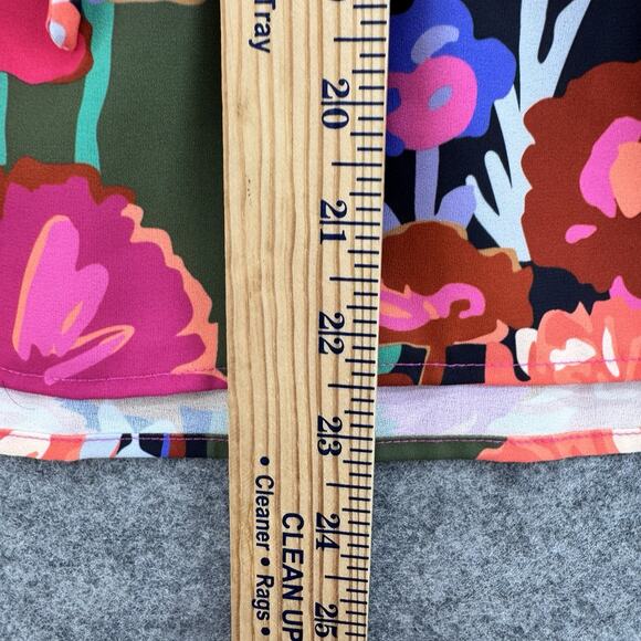 Crosby by Mollie Burch Renny Top Floral Forest Size S Pink Colorful Preppy Glam - Picture 11 of 14